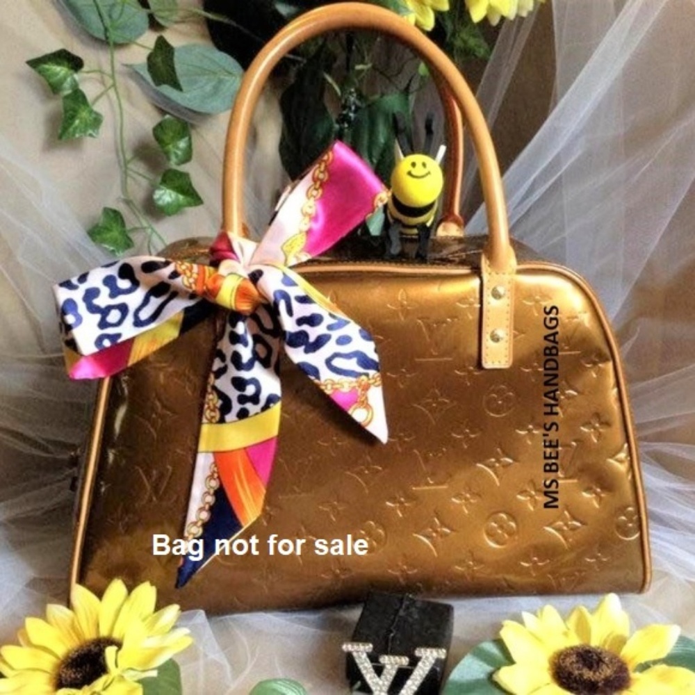 New handbag tie